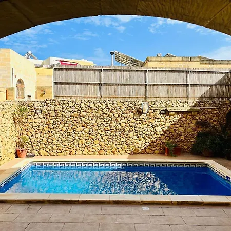 Dom wakacyjny 4 Bedroom With Private Pool In Gozo