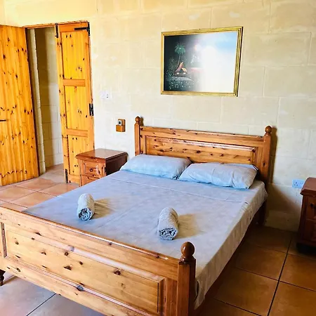 4 Bedroom With Private Pool In Gozo * Xagħra